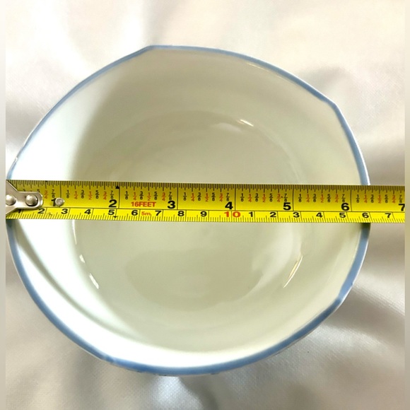 2 Vintage, blue & white porcelain Japanese/ asian rice bowls and votive holder. - Picture 13 of 15